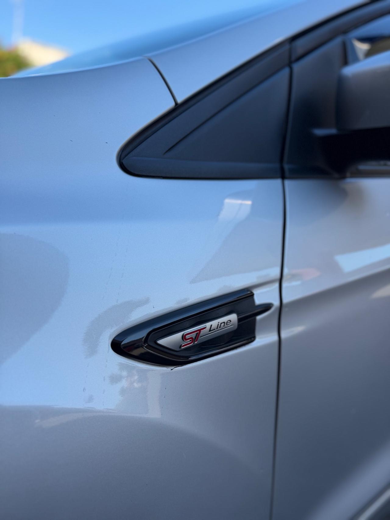 Ford Kuga 1.5 TDCI 120 CV ST-Line-12/2018-LED/NAVI/PELLE/18”