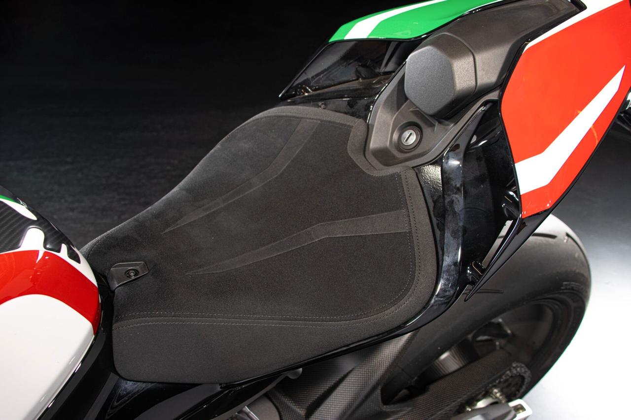 2025 DUCATI PANIGALE V4 TRICOLORE RDS02007