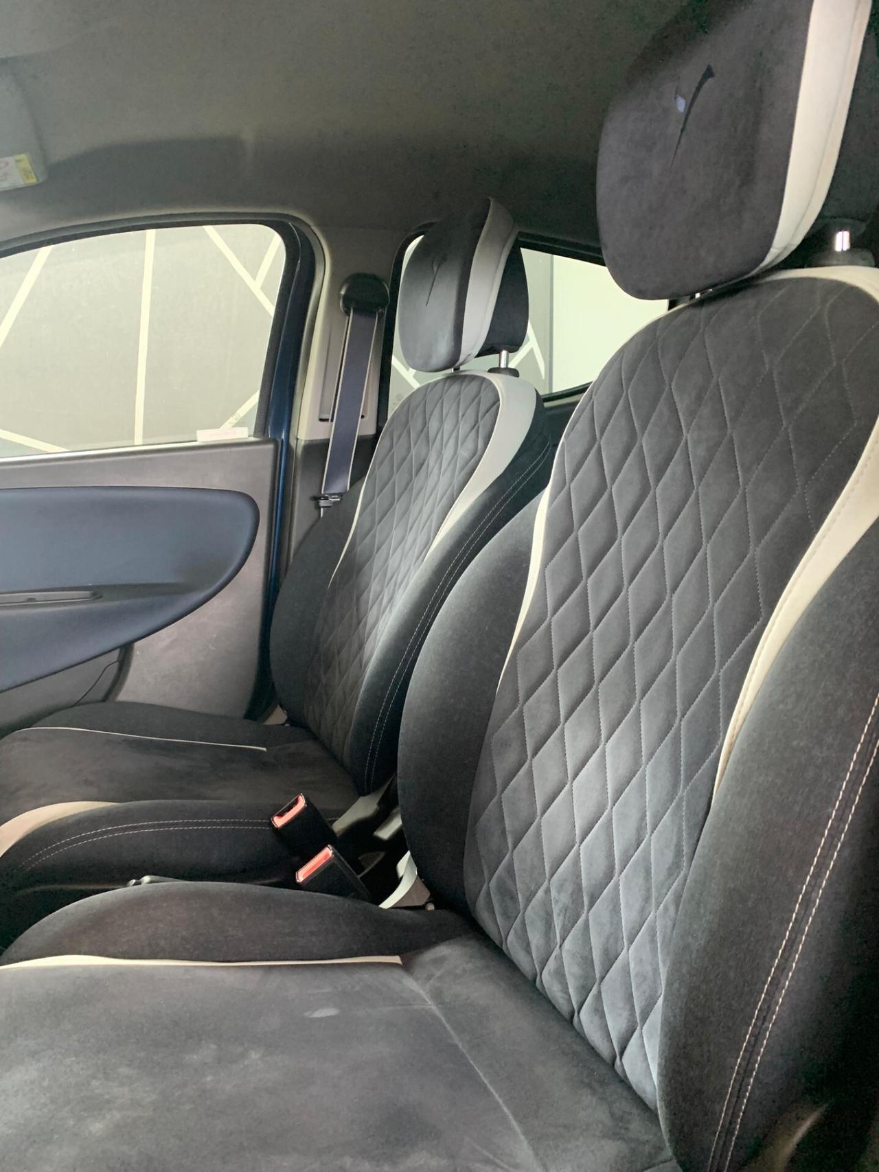 Lancia Ypsilon 1.3 MJT 16V 95 CV 5 porte NEOPATENTATI