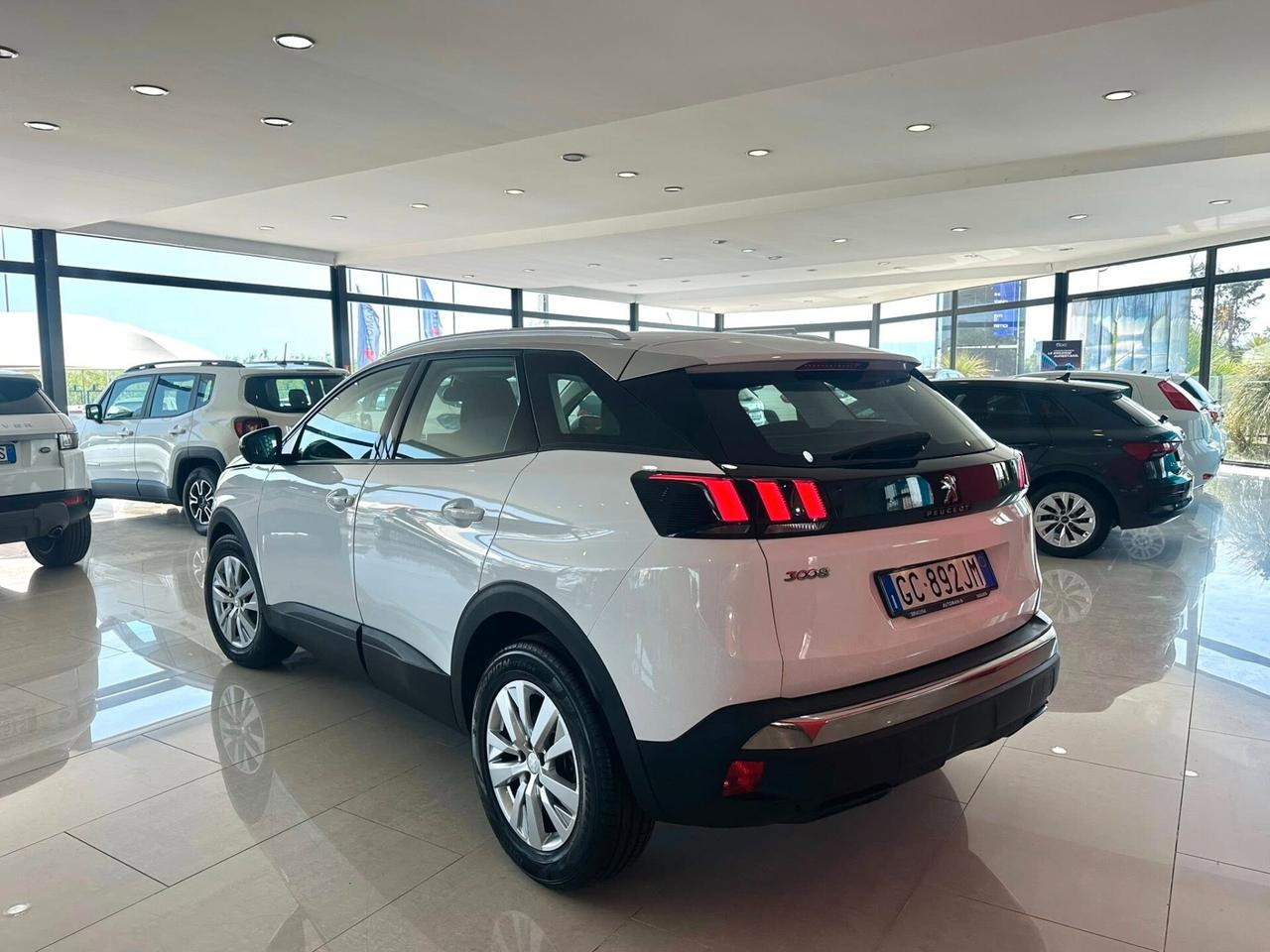 PEUGEOT 3008 1.5 BlueHDi ALLURE 130cv