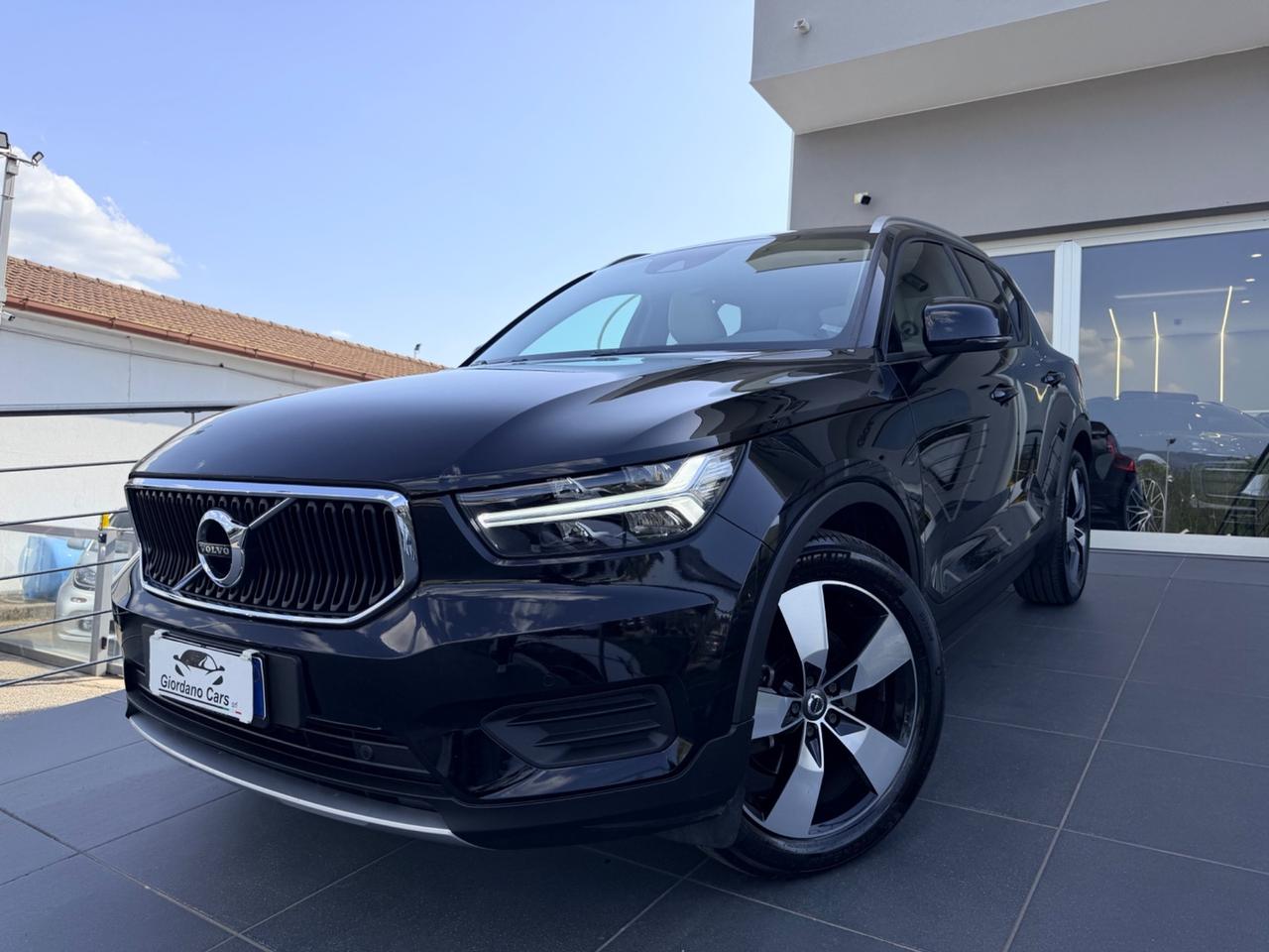 Volvo XC40 D3 AWD Geartronic Momentum in garanzia