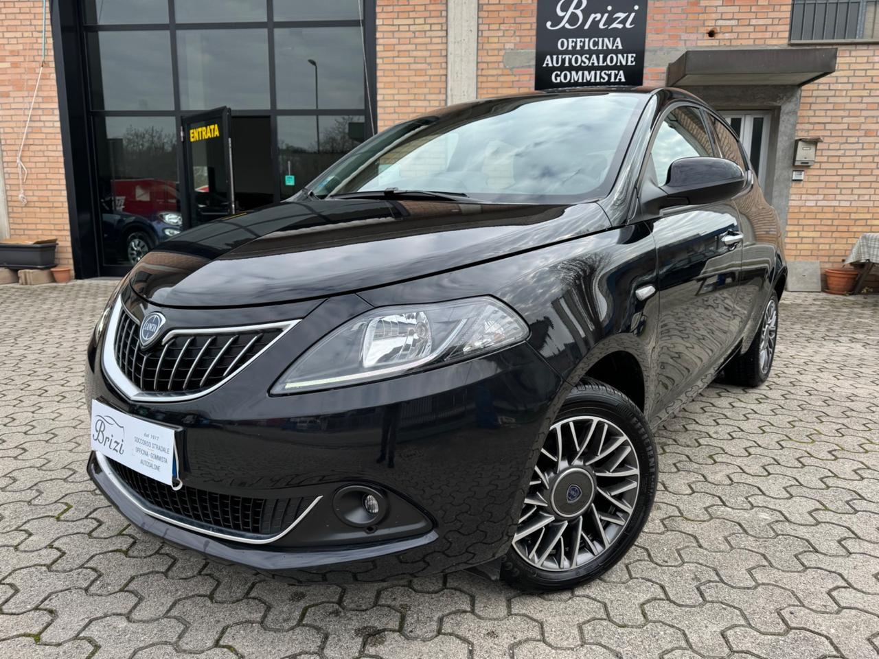 Lancia Ypsilon 1.0 FireFly 5 porte S&S Hybrid Gold Plus