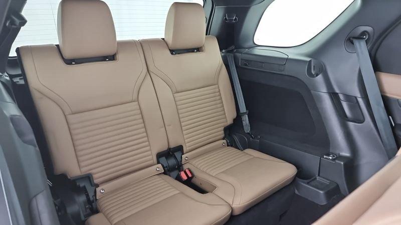Land Rover Discovery 3.0D I6 249 CV AWD Auto R-Dynamic HSE 7 posti