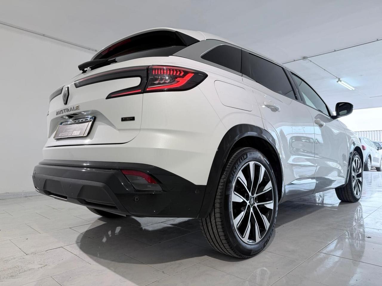RENAULT AUSTRAL-E FULL HYBRID IVA DEDUCIBILE