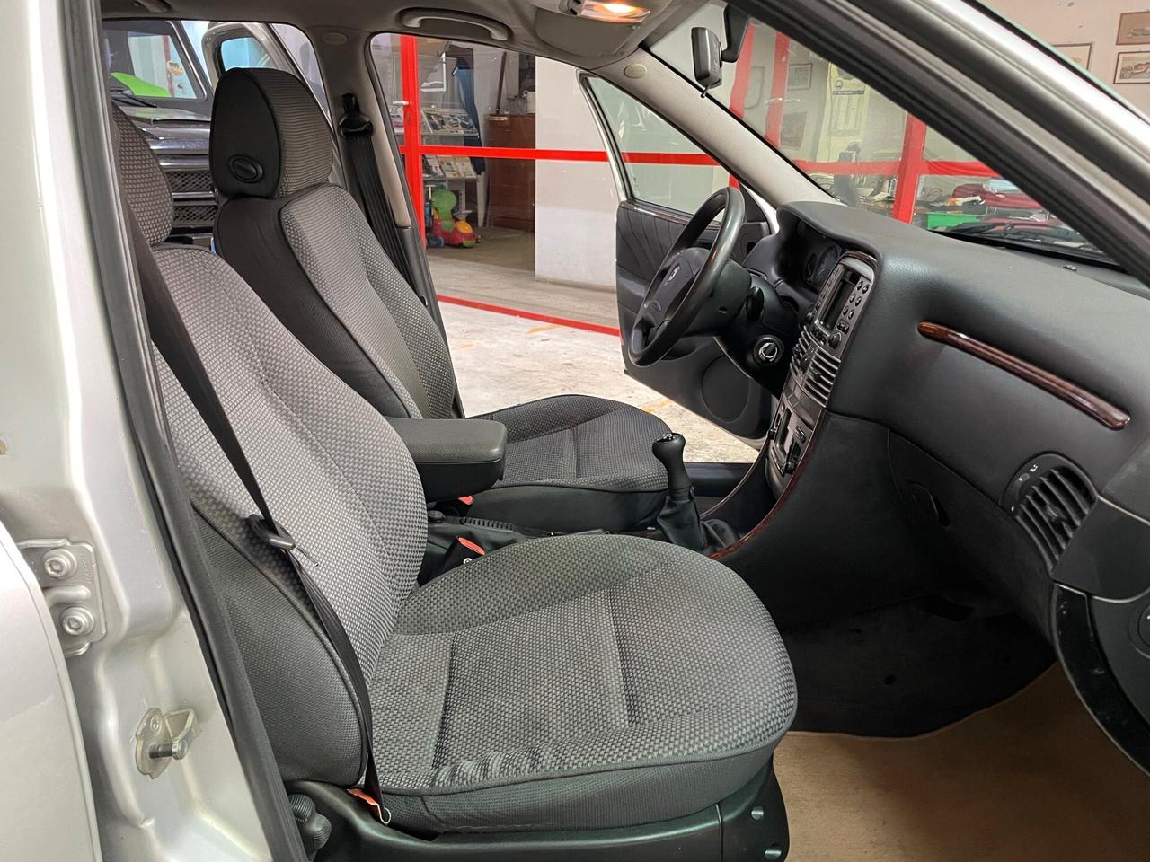 Lancia Lybra 1.6i 16V cat LX