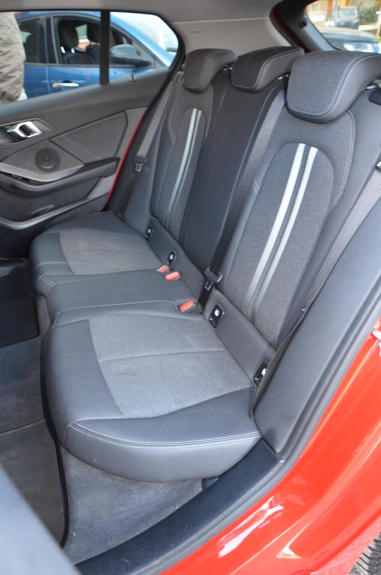 Bmw 116d 5p. SportLine