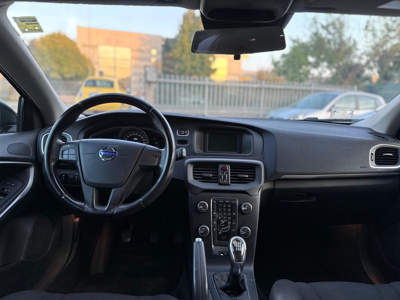 Volvo V40 Cross Country D2 1.6 Summum