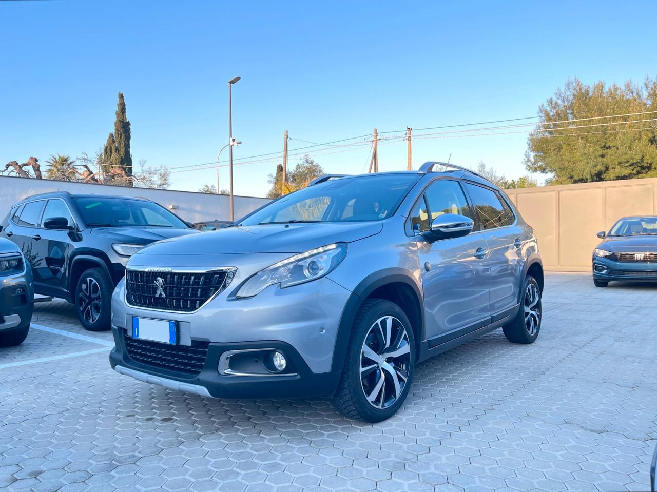 Peugeot 2008 BlueHDi 120 S&S Crossway (tetto in vetro)