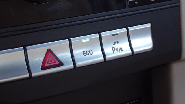 MERCEDES-BENZ E 220 CDI BlueTEC