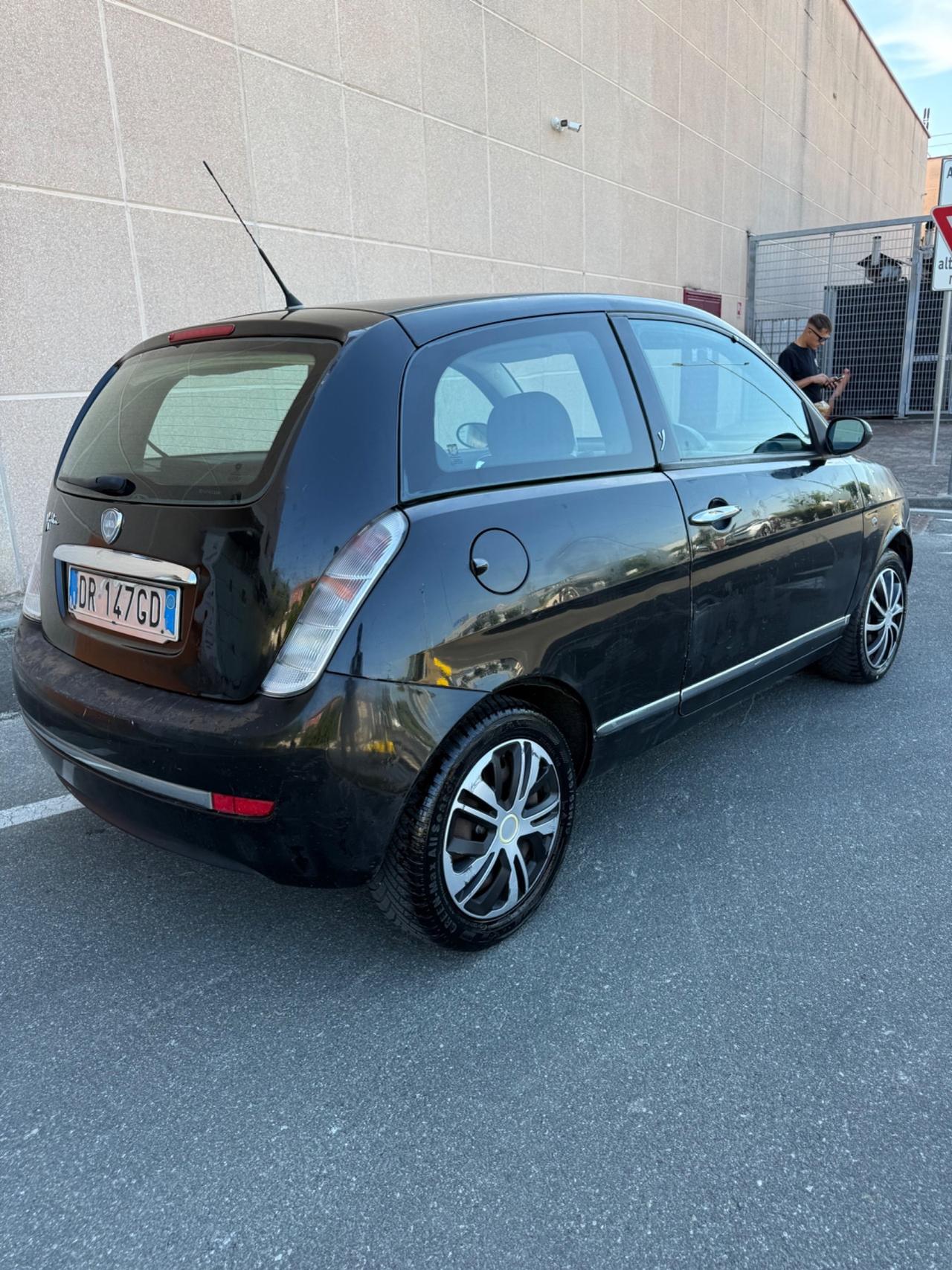Lancia Ypsilon 1.2 Modamilano