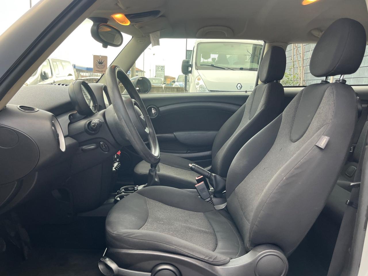 Mini Cooper D 1.6D 110Cv