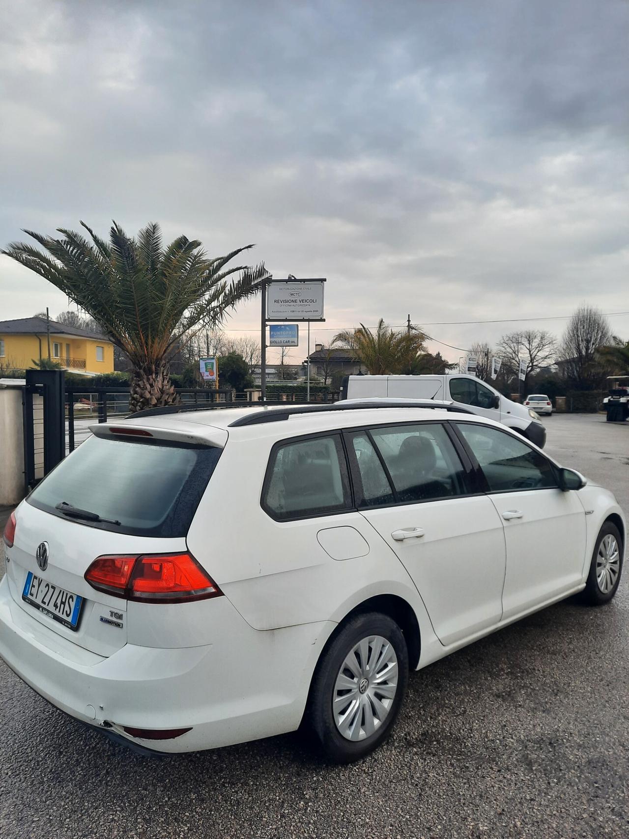 Volkswagen Golf Variant 1.4 TGI OK NEOPATENTATI