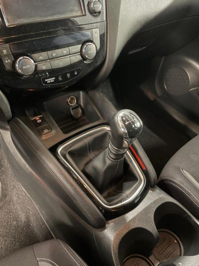 NISSAN Qashqai 1.2 DIG-T N-Connecta