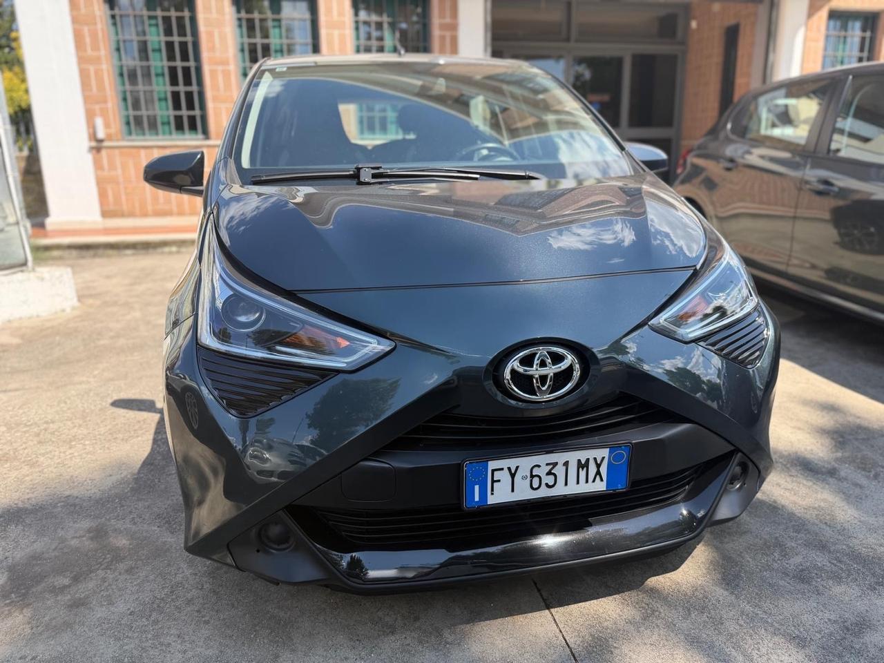 Toyota Aygo 1.0 benzina AUTOMATICA
