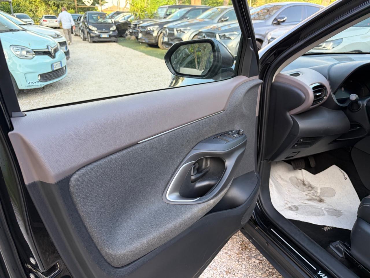 Toyota Yaris Cross 1.5 HYBRID 5P E-CVT PREMIERE (85 KW)