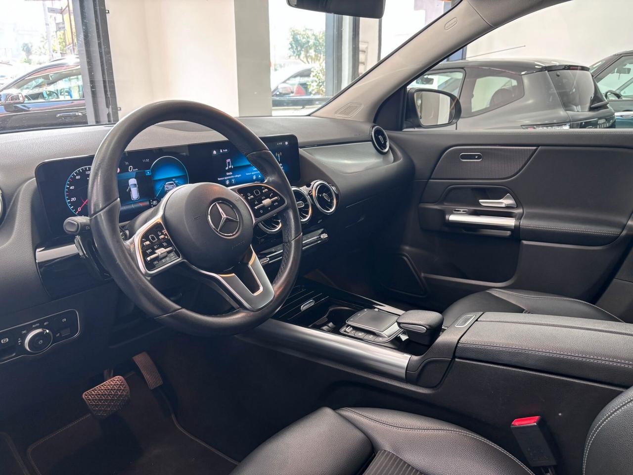 MERCEDES-BENZ GLA 220D AUTOMATICO SPORT LED-NAVI-CLIMA