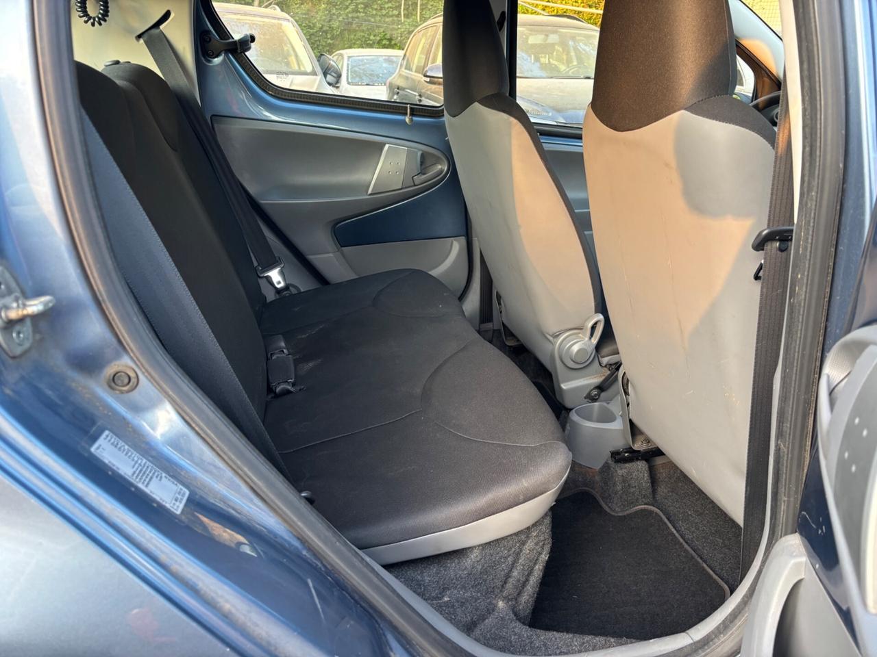 Toyota Aygo 1.0 5 porte Sol OK NEOPATENTATI