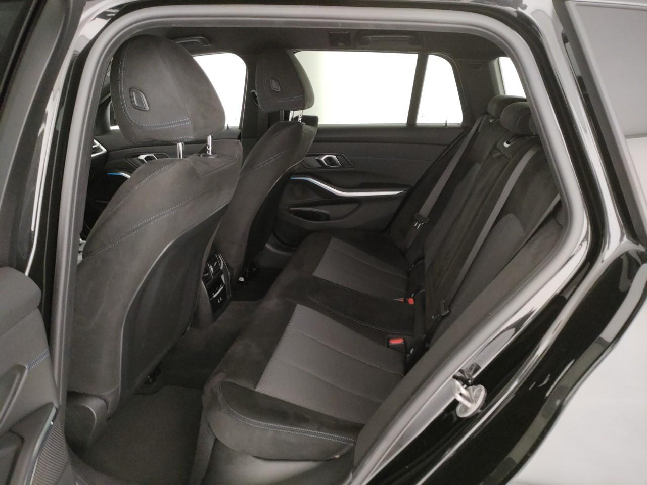 BMW 320d Touring mhev 48V MSport auto