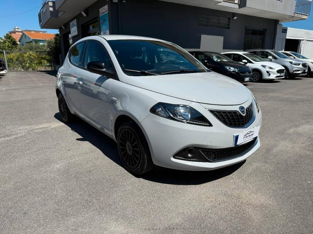 Lancia Ypsilon III 1.2 Silver Gpl 69cv