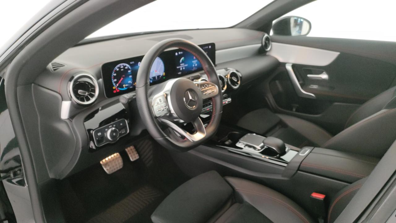 Mercedes-Benz CLA Coupe - C118 - CLA Coupe 200 d Premium auto