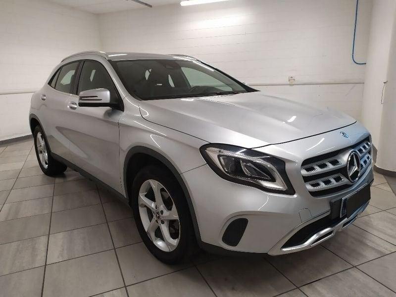 Mercedes-Benz GLA 200 d Premium 4matic auto