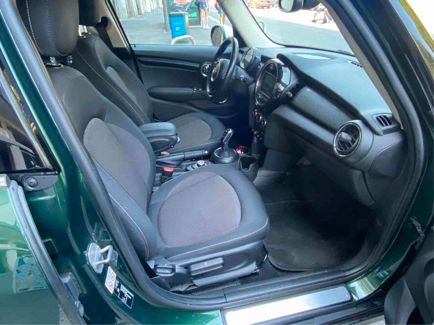 Mini 1.5 Cooper D 5 porte AUTOM. NAVY CARPLAY PREZZO REALE