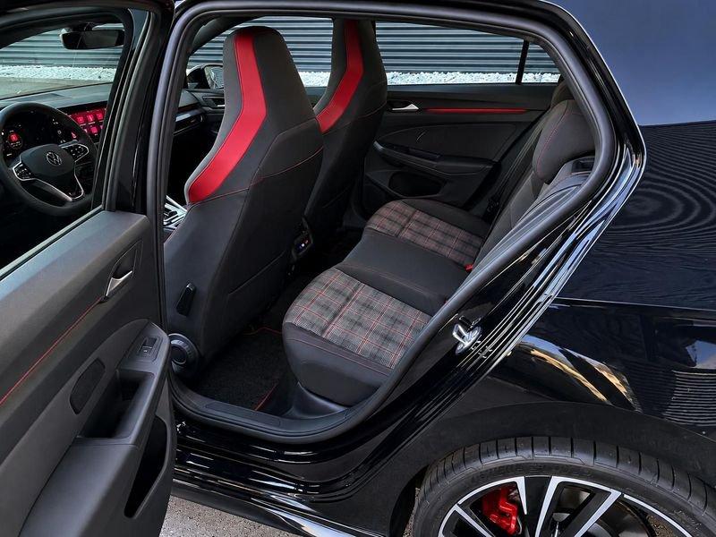 Volkswagen Golf GTI VIII 2.0 TSI GTI DSG 245 CV