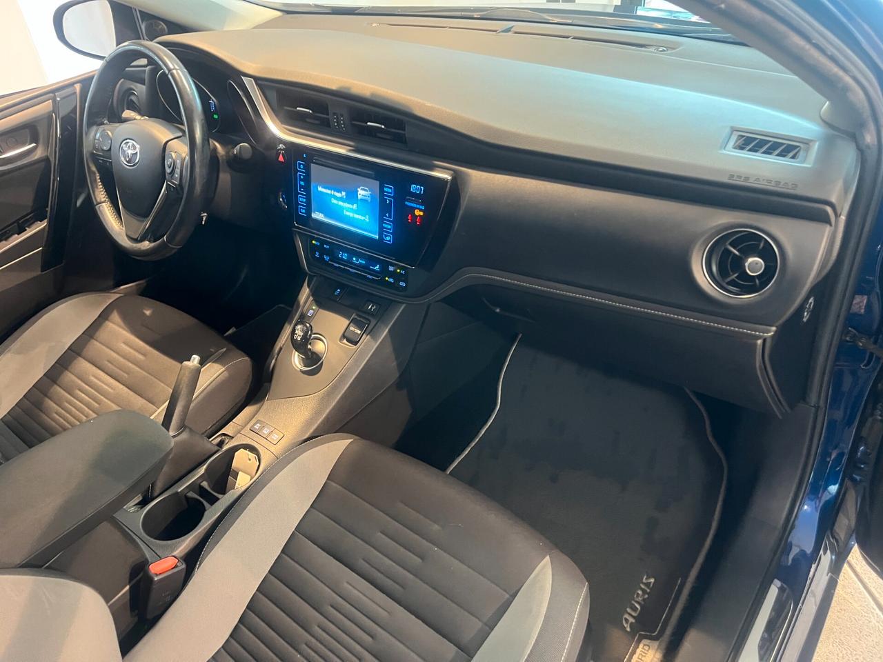 Toyota Auris 1.8 Hybrid Active
