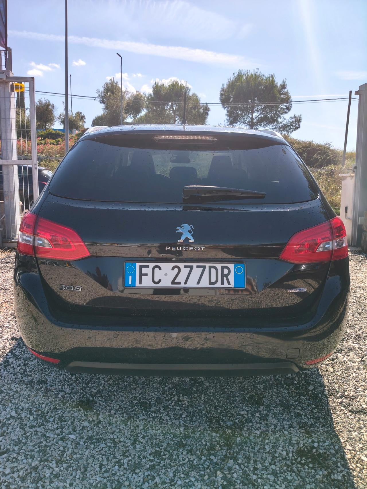 Peugeot 308 BlueHDi 120 S&S EAT6 SW Allure