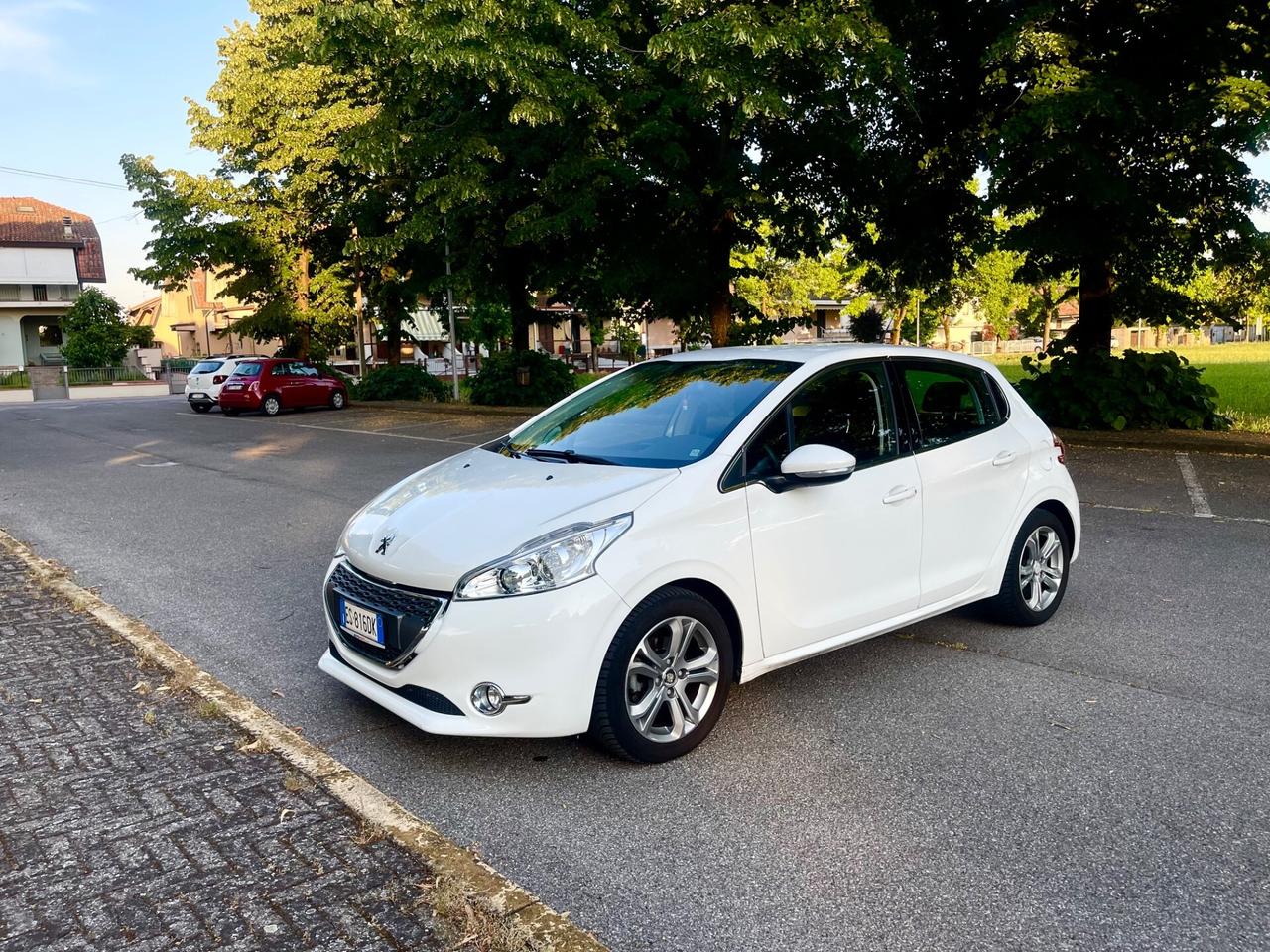 Peugeot 208 1.2 benzina