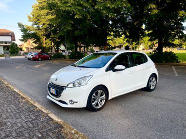 Peugeot 208 1.2 benzina