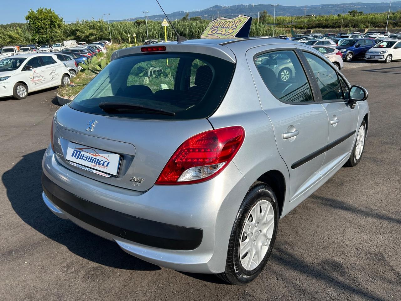 Peugeot 207 1.4 8V 75CV 5p. X Line GPL