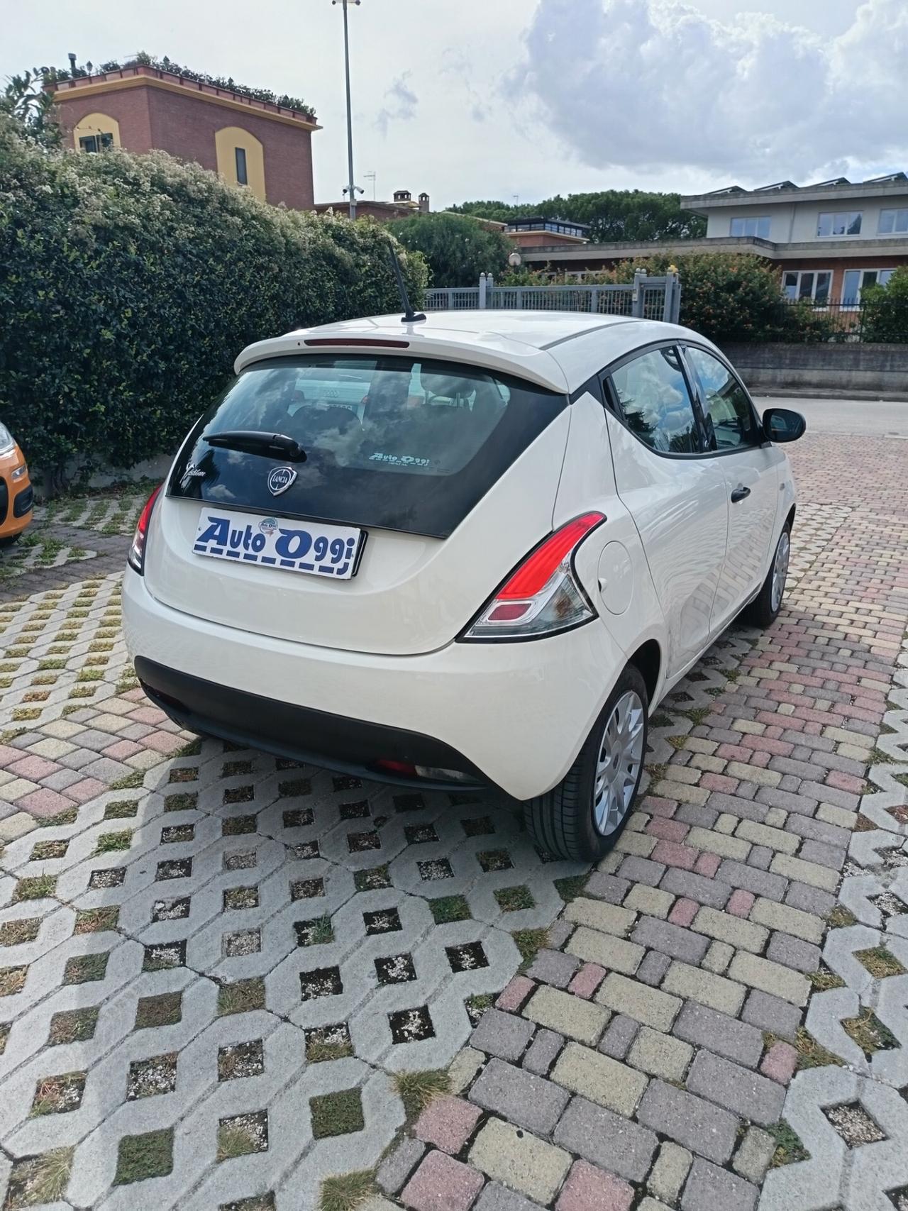Lancia Ypsilon 1.2 69 CV 5 porte S&S Elefantino Blu