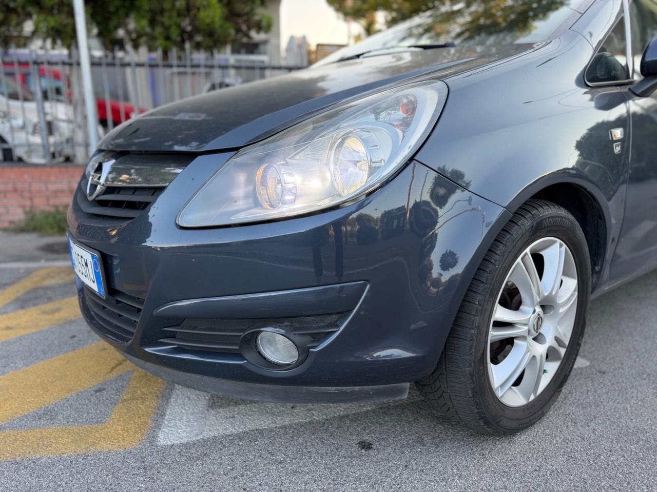 Opel Corsa 1.2 80CV 5 porte GPL-TECH Edition