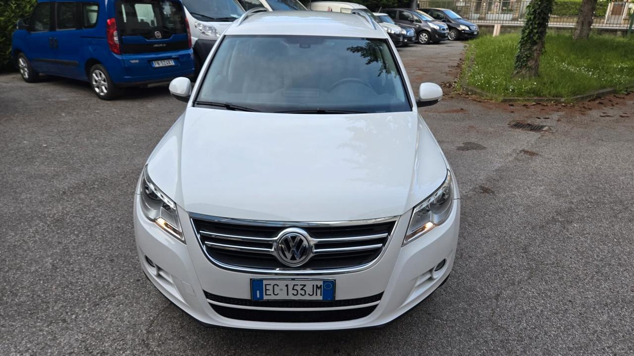 Volkswagen Tiguan 2.0 TDI DPF 4MOTION DSG Sport &