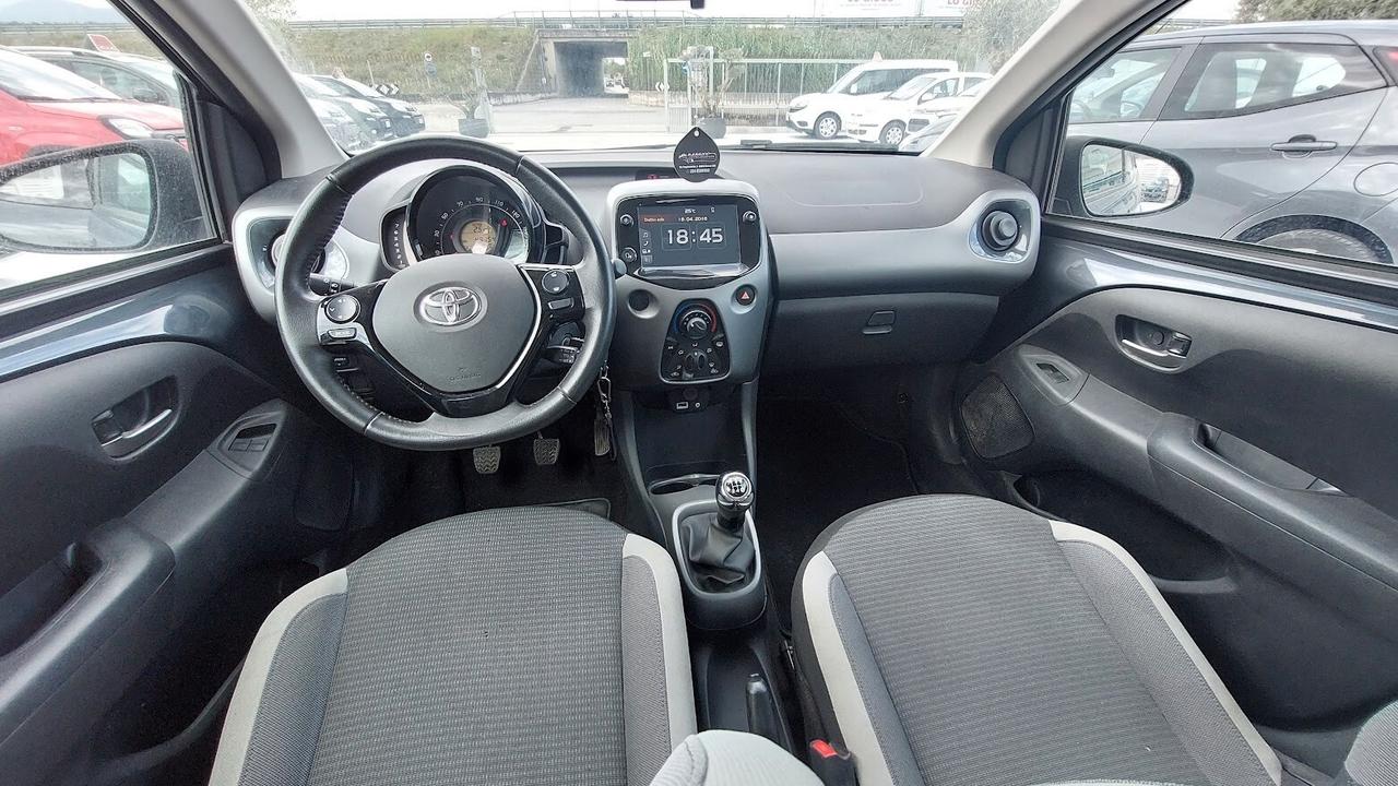 Toyota Aygo Connect 1.0 VVT-i 72 CV 5 porte 2021