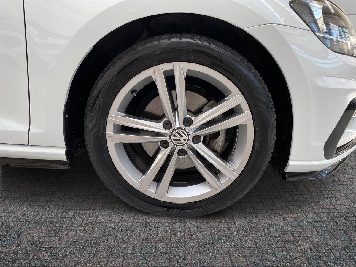 VOLKSWAGEN Golf VII 2017 5p - Golf 5p 1.5 tsi Sport 150cv dsg