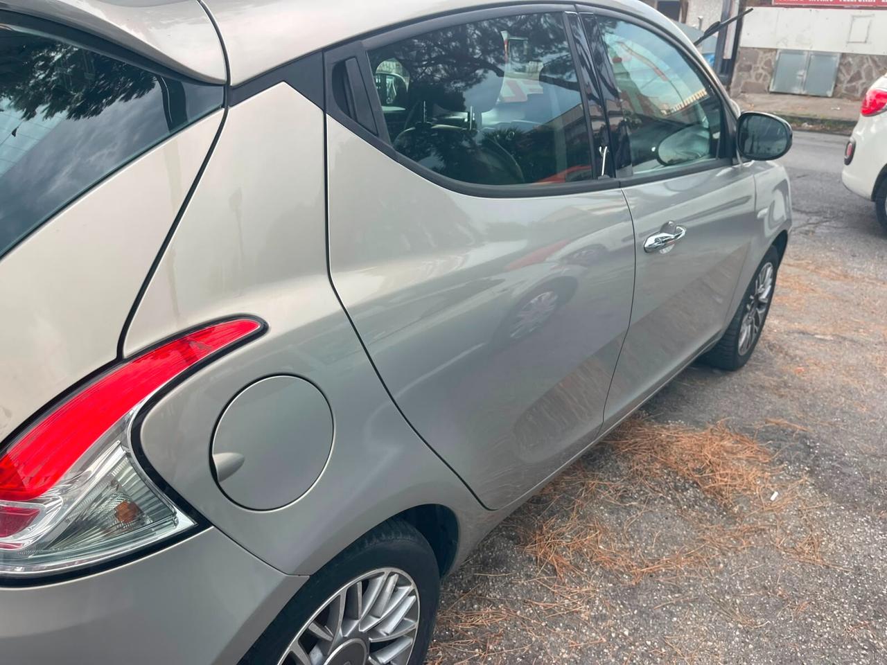Lancia Ypsilon 1.3 MJT 16V 95 CV 5 porte S&S Gold