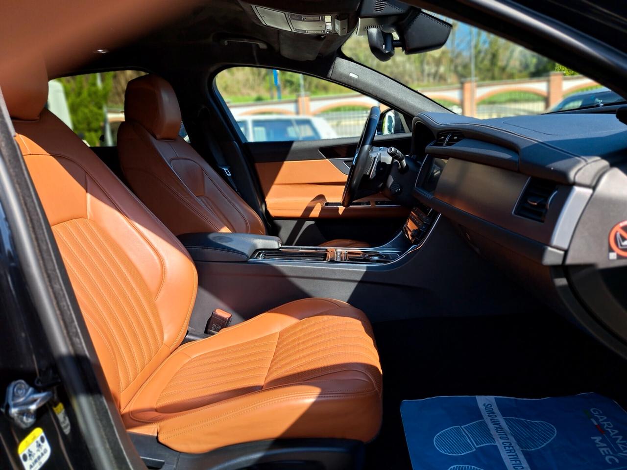 Jaguar XF 2.0 D 180 CV aut. R-Sport/FULL /FULL OPTIONAL