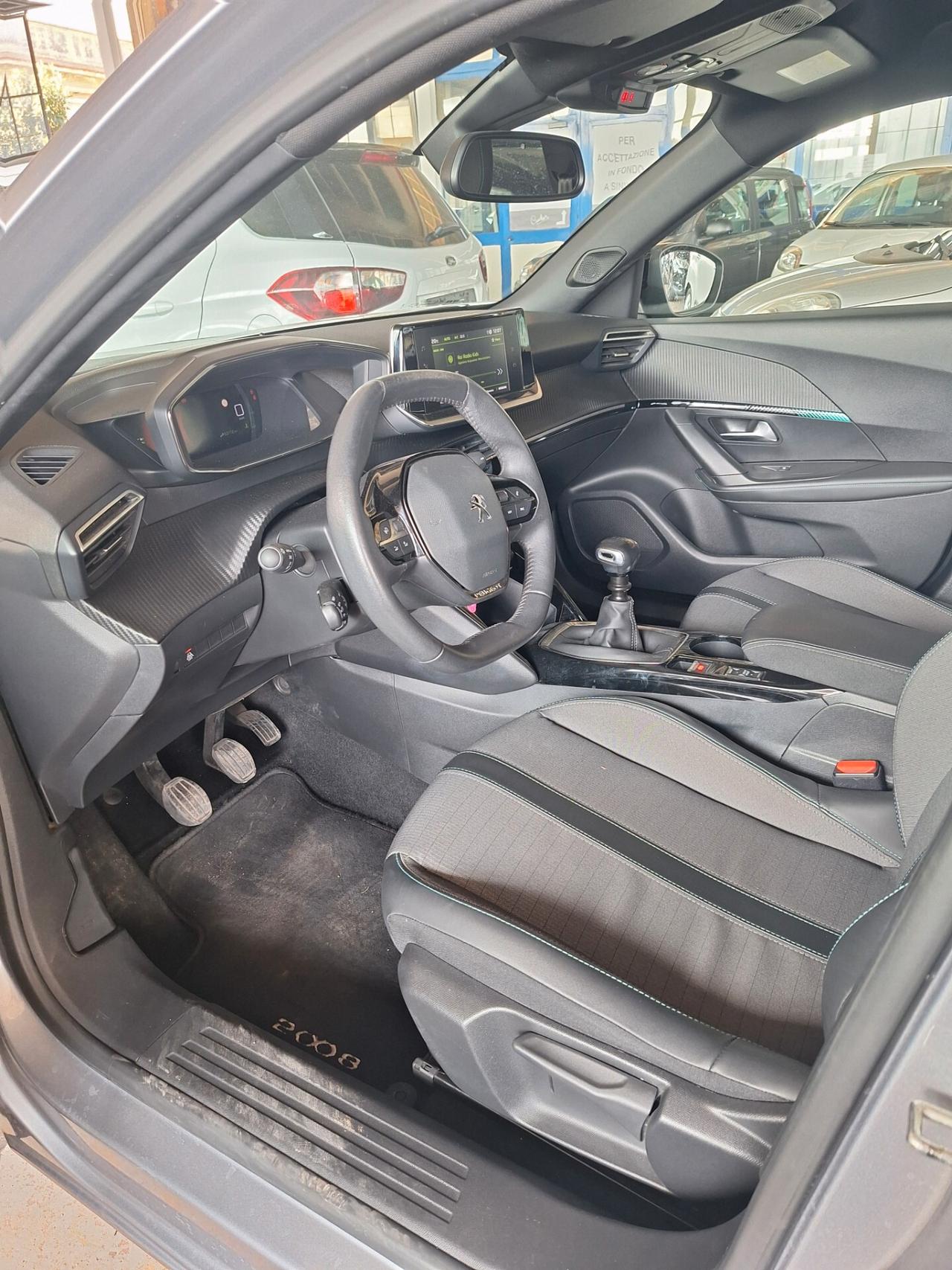 Peugeot 2008 PureTech 100 S&S Allure Pack