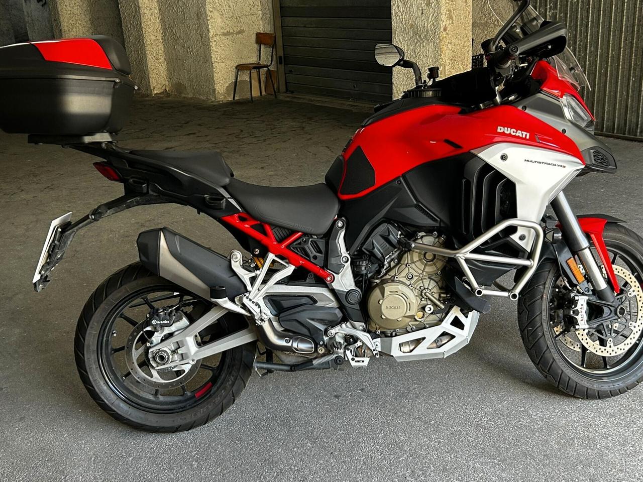 APRILIA Tuareg 660 TUAREG - 05/2022 -8700 Km - 10000 €