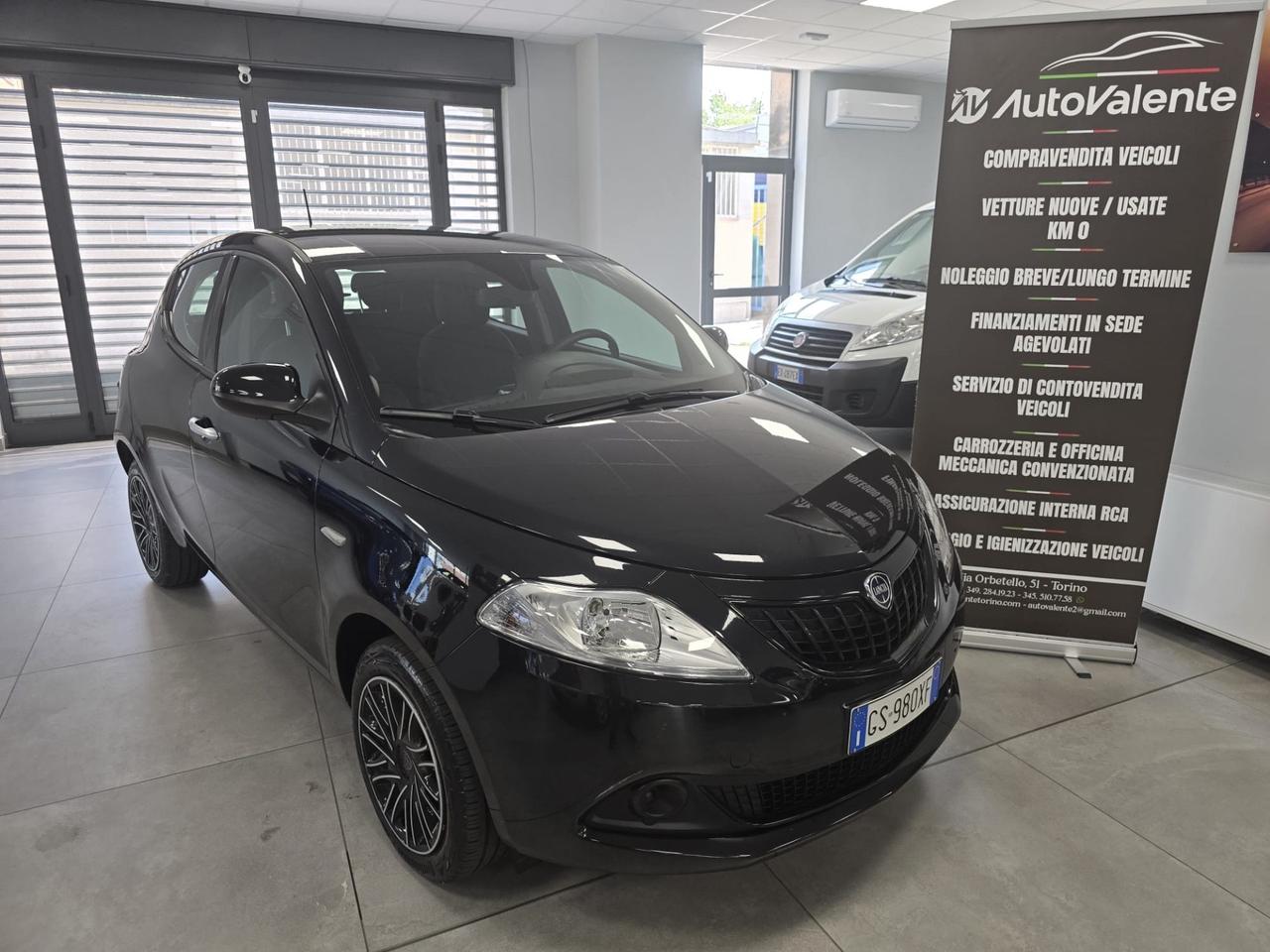 Lancia Ypsilon 1.0 Hybrid 70cv anno 2024 km 68000