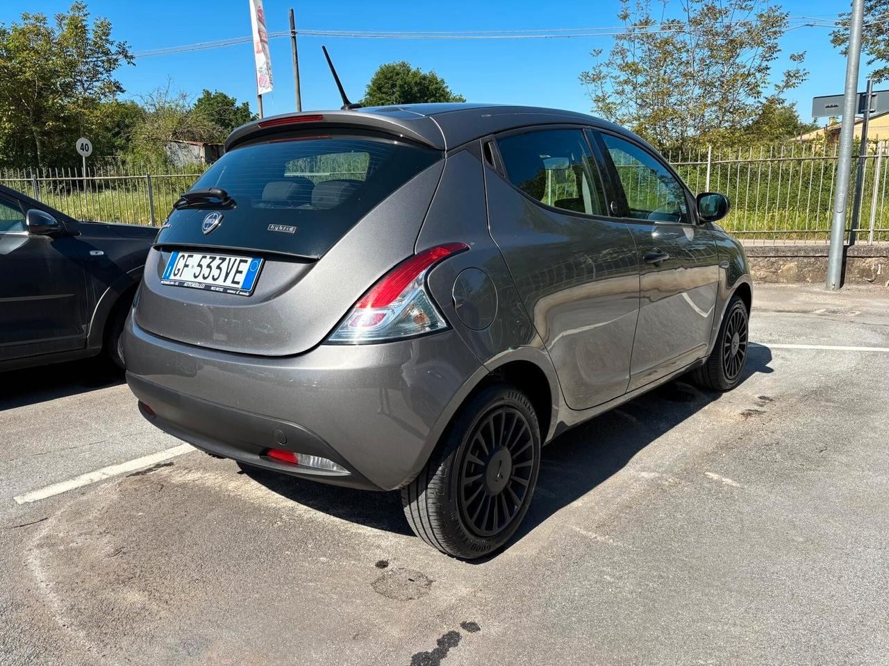 Lancia Ypsilon 1.0 FireFly Hybrid - 2021