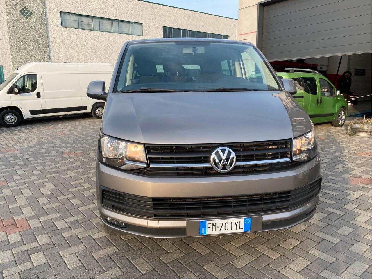 Volkswagen Transporter 2.0 TDI PC Kombi