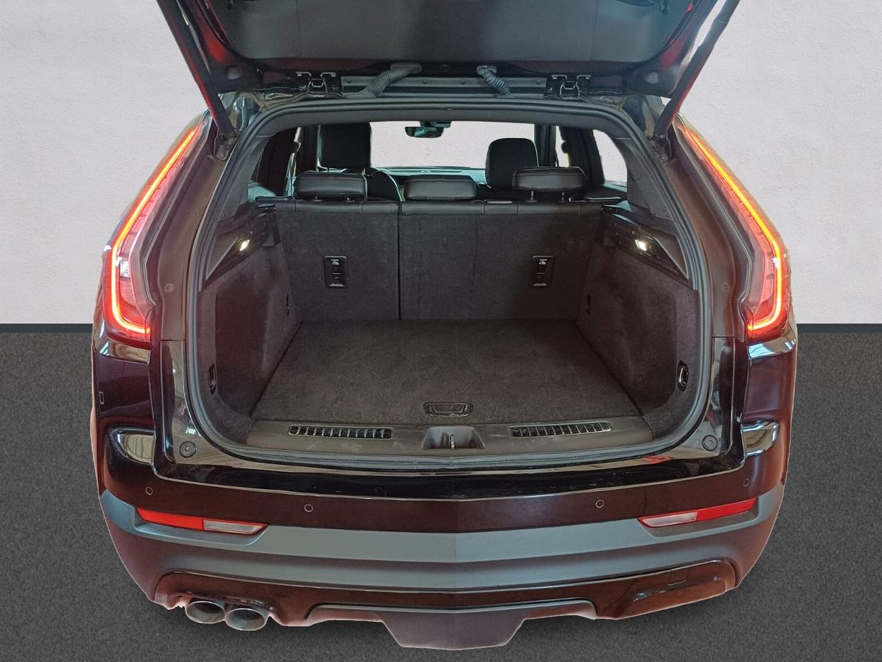 Cadillac XT4 350 TD AWD Sport | da €270,50 al mese