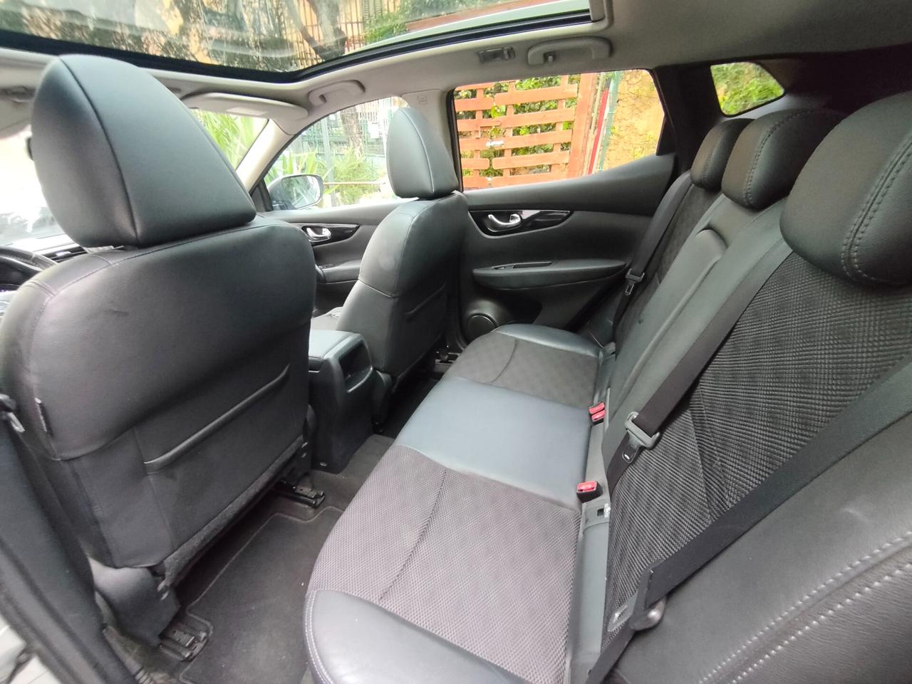 Nissan Qashqai 1.6 dCi Tekna 2014