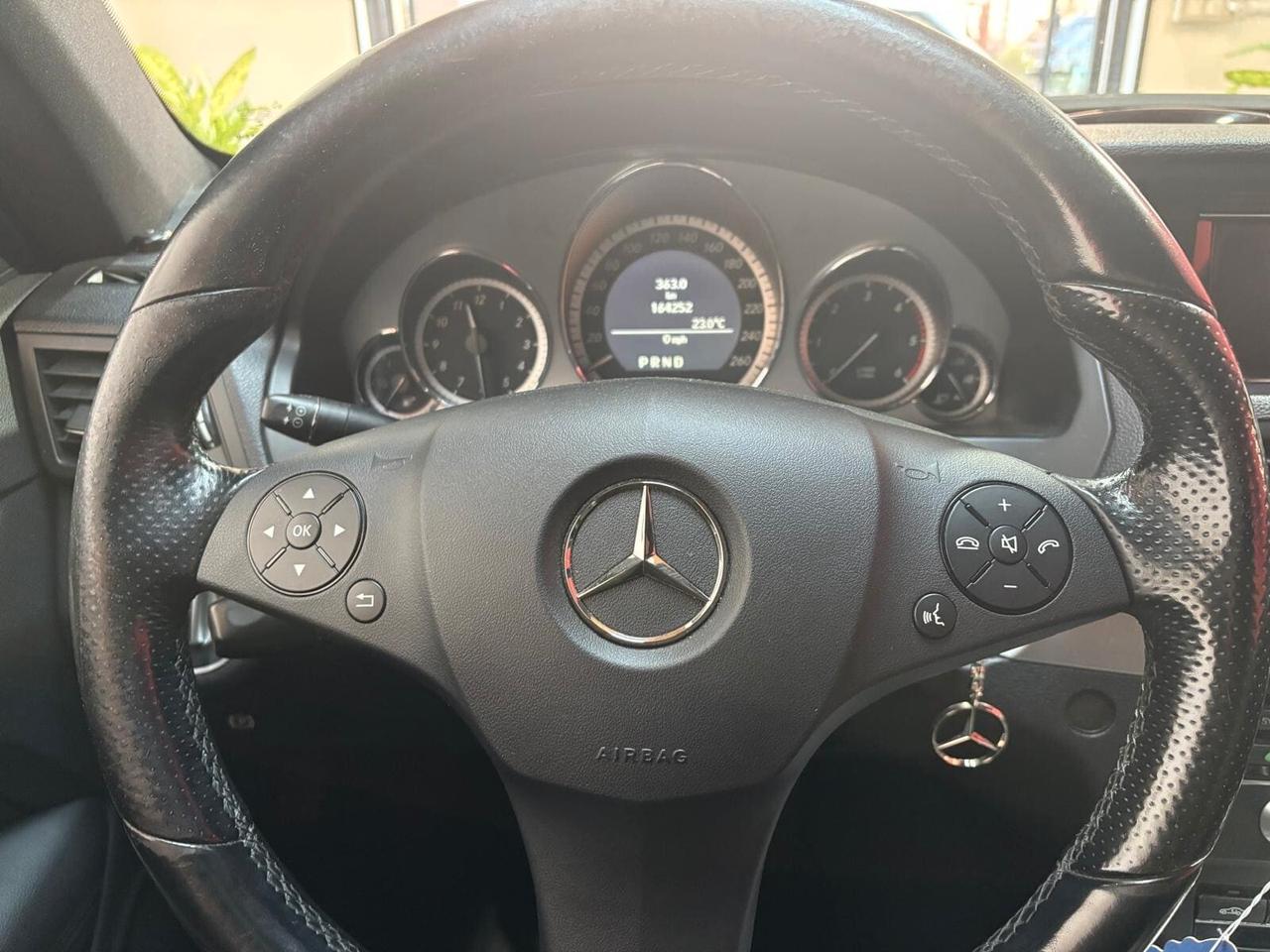 Mercedes-benz E 220 CDI Coupé BlueEFFICIENCY