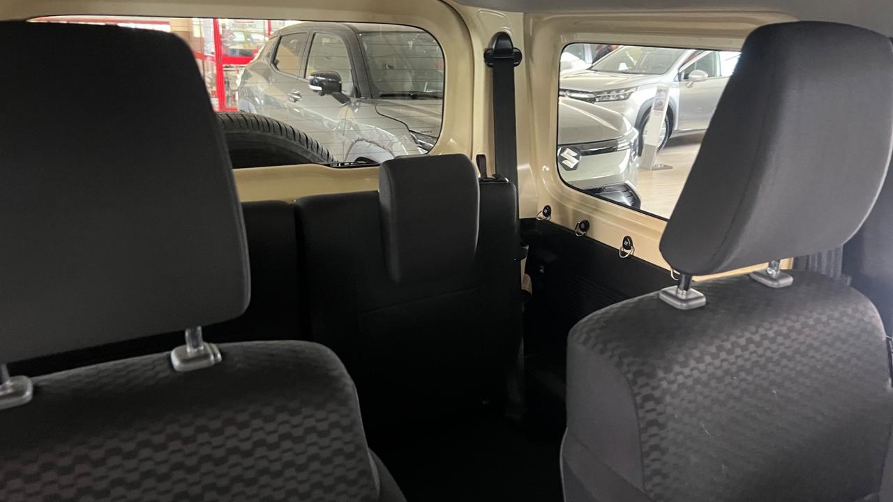 Suzuki Jimny 1.5 5MT Top 4 POSTI