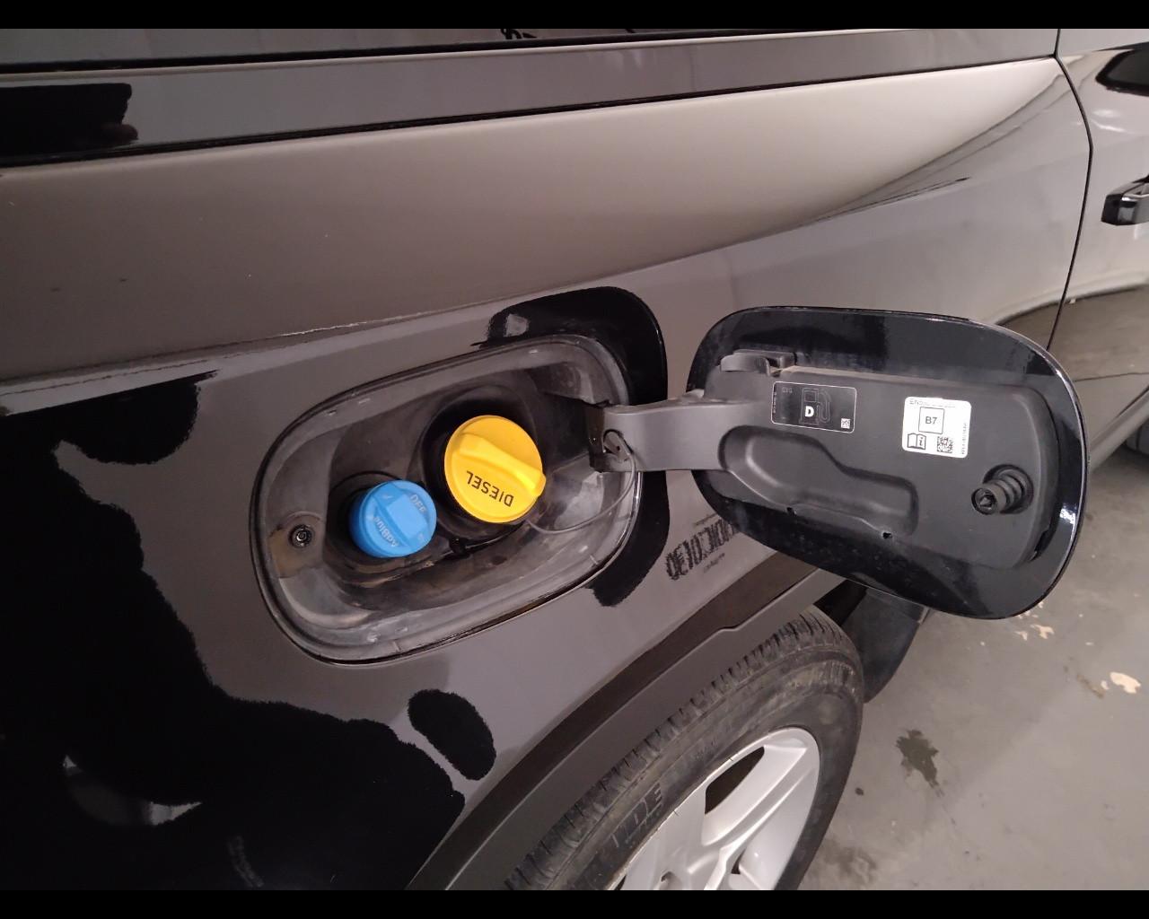 LAND ROVER Defender VII 2020 90 - Defender 90 3.0d i6 mhev SE awd 200cv