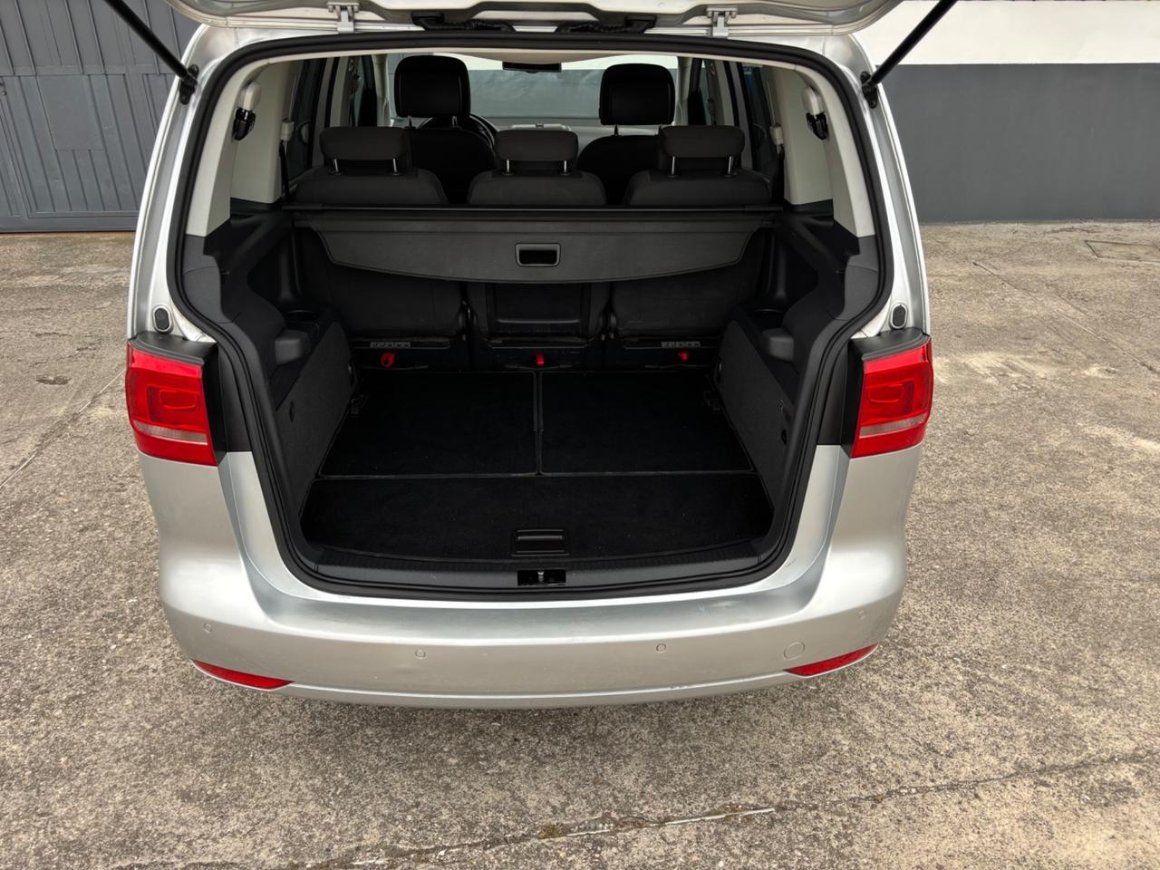 Volkswagen Touran 1.6 TDI DSG. 7 POSTI. Garanzia